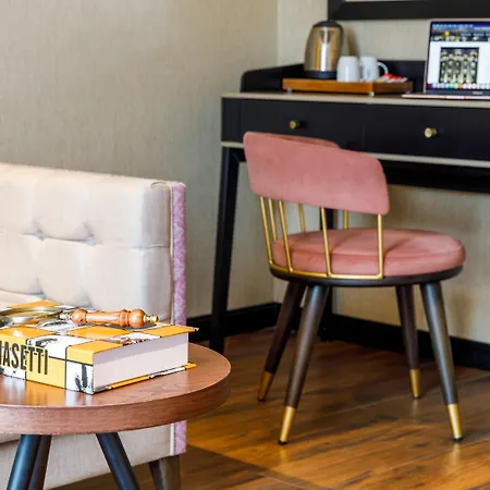 Euro Design Hotel 4*