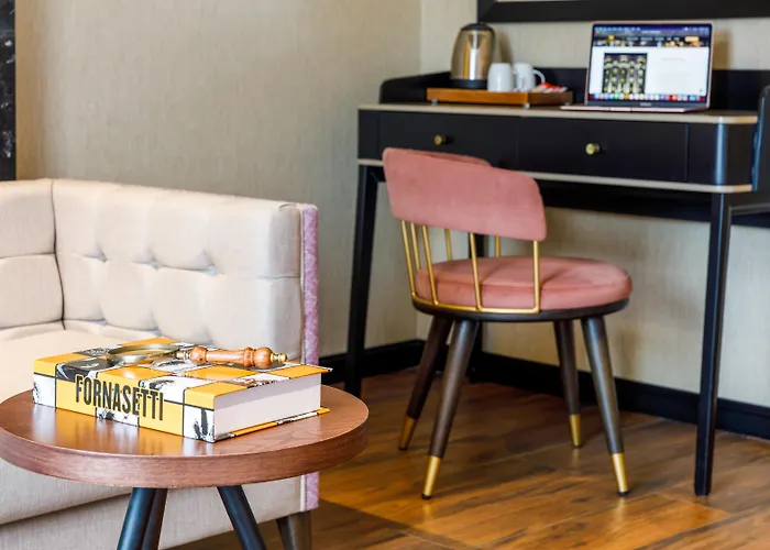 Euro Design מלון 4*