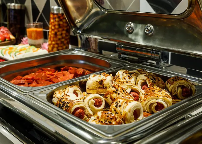 מלון Euro Design 4*